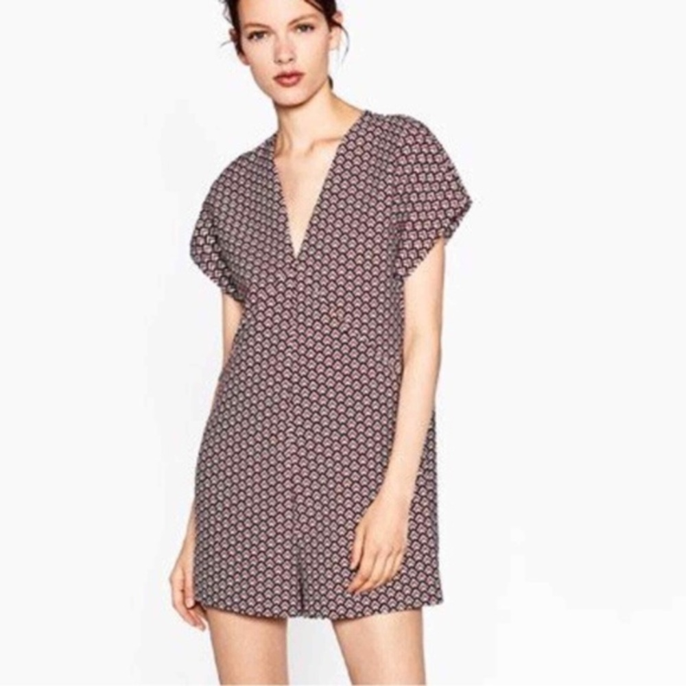 NWOT Zara Trafaluc Collection V neck Romper, XS MSRP $68